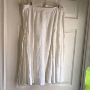 Elegant White Linen skirt with tags
